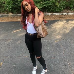 Meet your Posher, Valoria